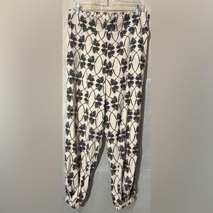Pink Philosophy Black and White Floral Patterned Pants Size XL (Like New)